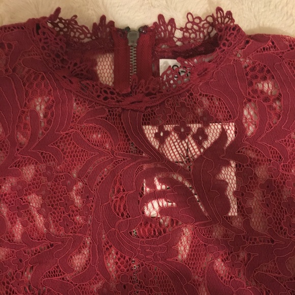 LF Lace Bell Sleeve Crop Top - Picture 3 of 8